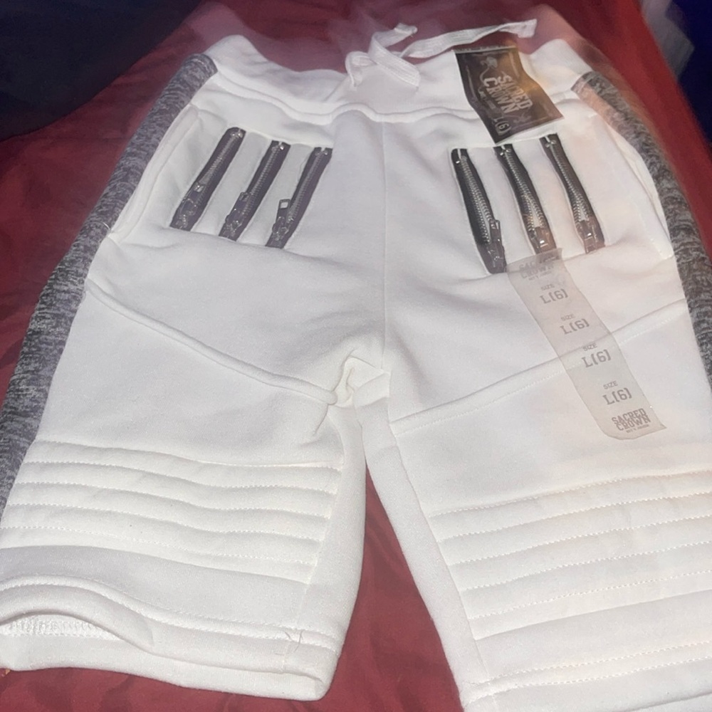 Boys sacred crown shorts